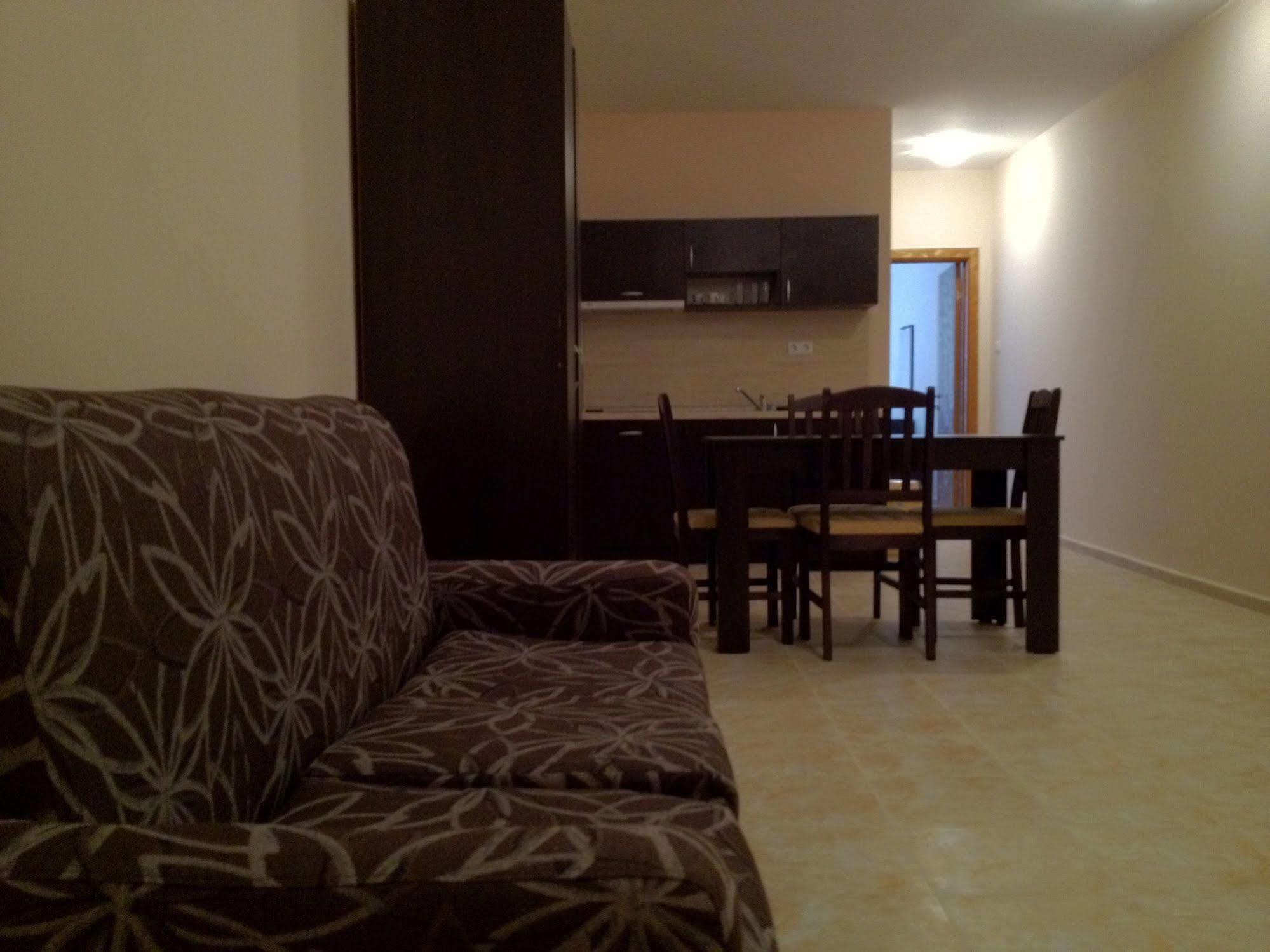 Apartamento Arizona Del Mar Pomorie Exterior foto