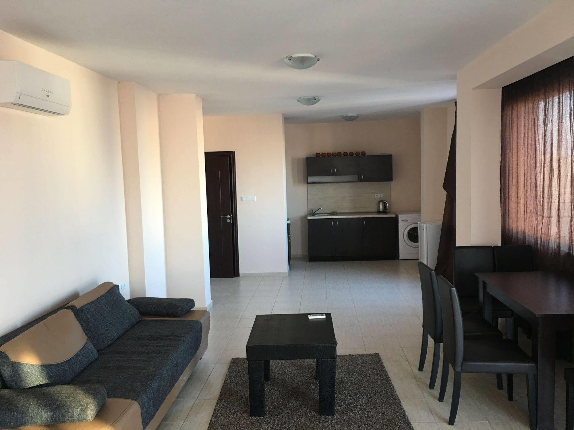 Apartamento Arizona Del Mar Pomorie Exterior foto