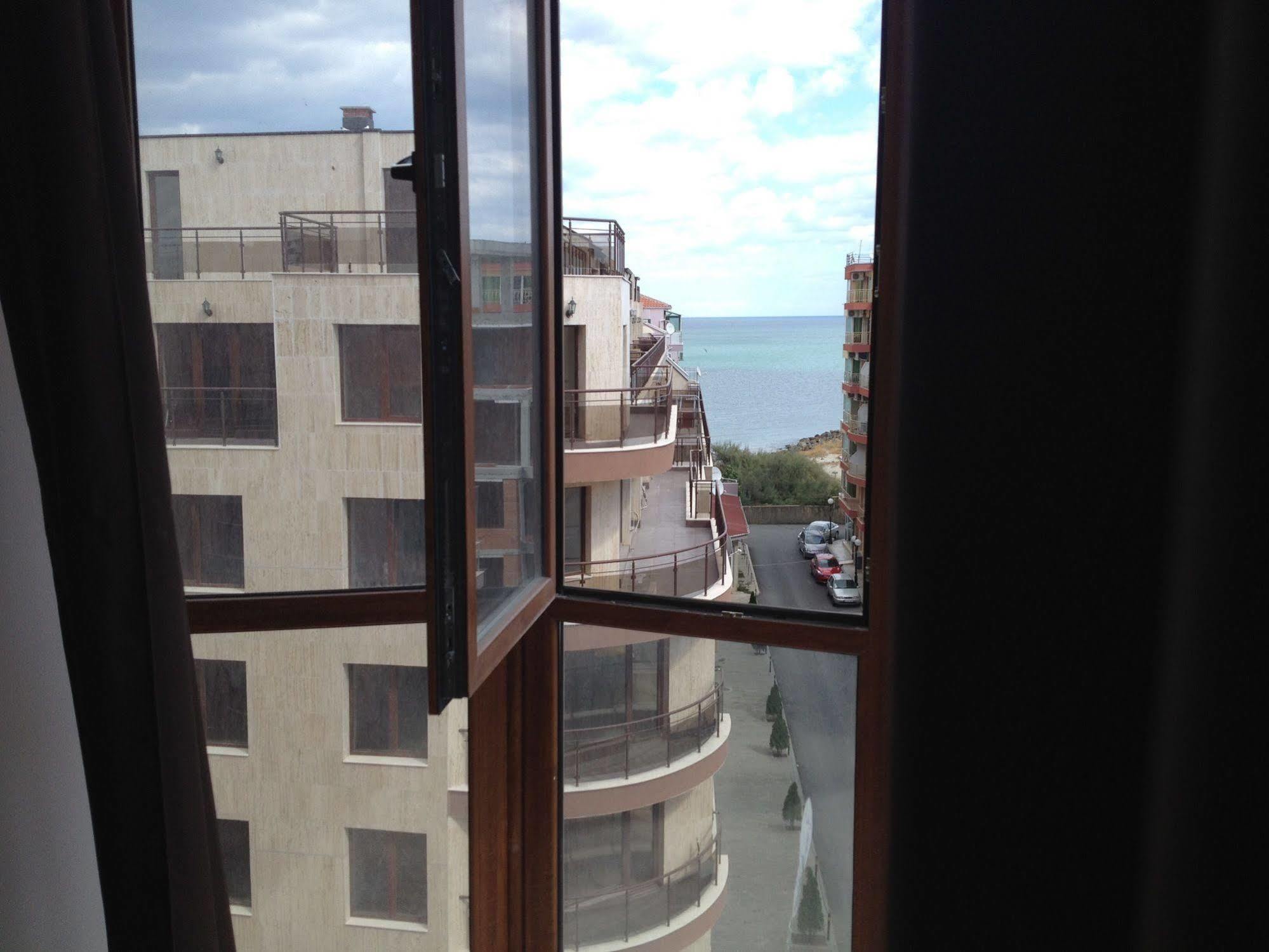Apartamento Arizona Del Mar Pomorie Exterior foto