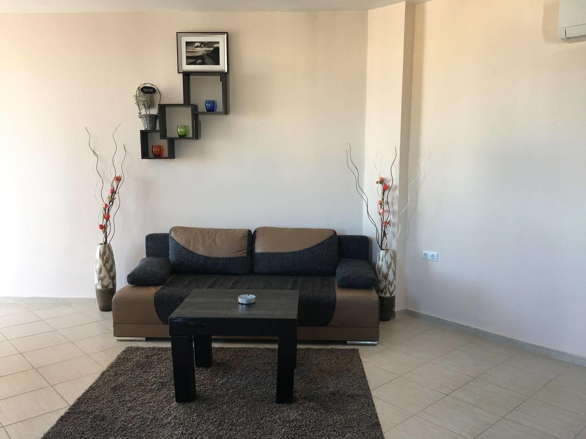 Apartamento Arizona Del Mar Pomorie Exterior foto