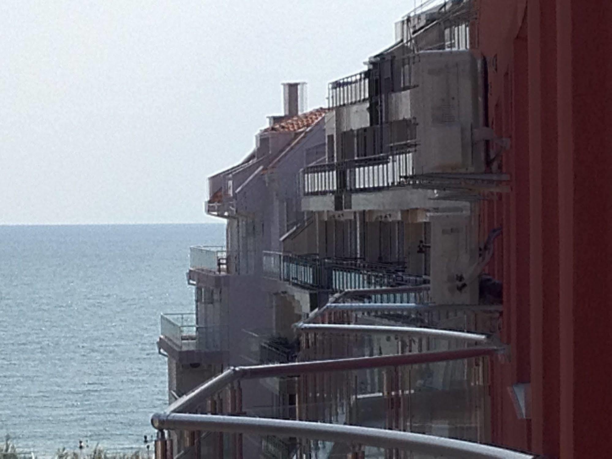 Apartamento Arizona Del Mar Pomorie Exterior foto